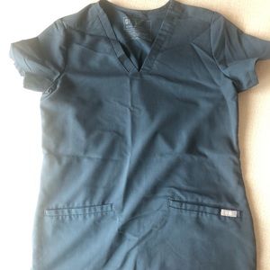 Figs dark harbor scrub top XXS